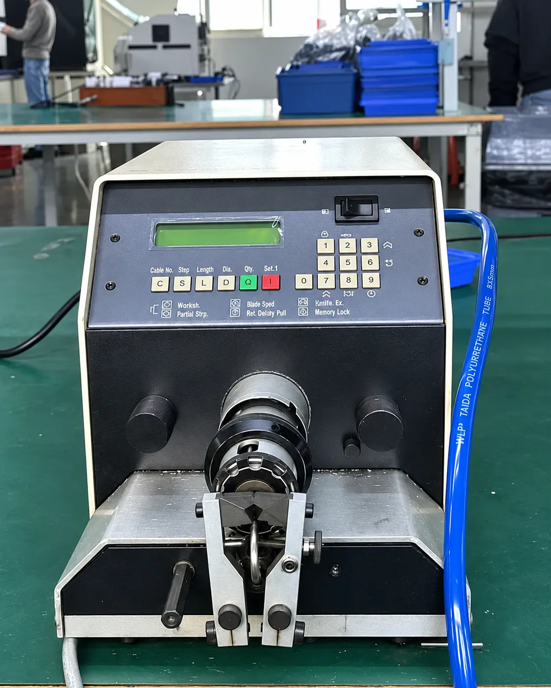 01 Cable Processing Machine Closeup